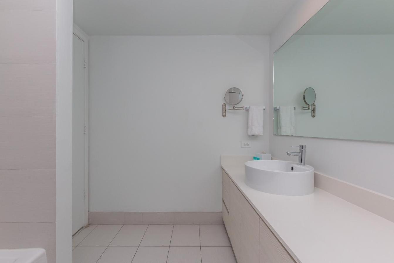 Modern One Bedroom Rental At Beach Walk Resort Miami 18Th Floor Hallandale Beach Esterno foto