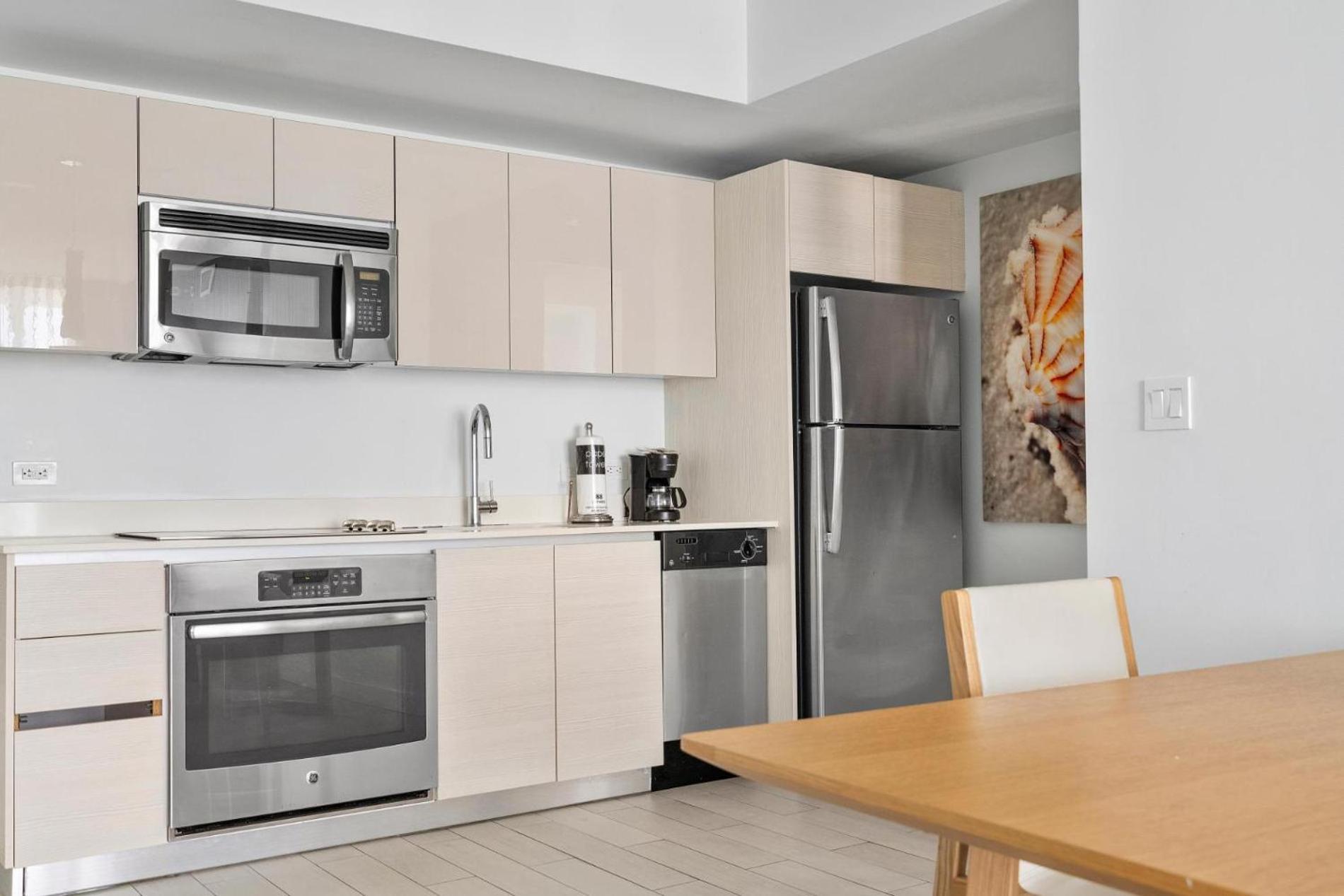 Modern One Bedroom Rental At Beach Walk Resort Miami 18Th Floor Hallandale Beach Esterno foto