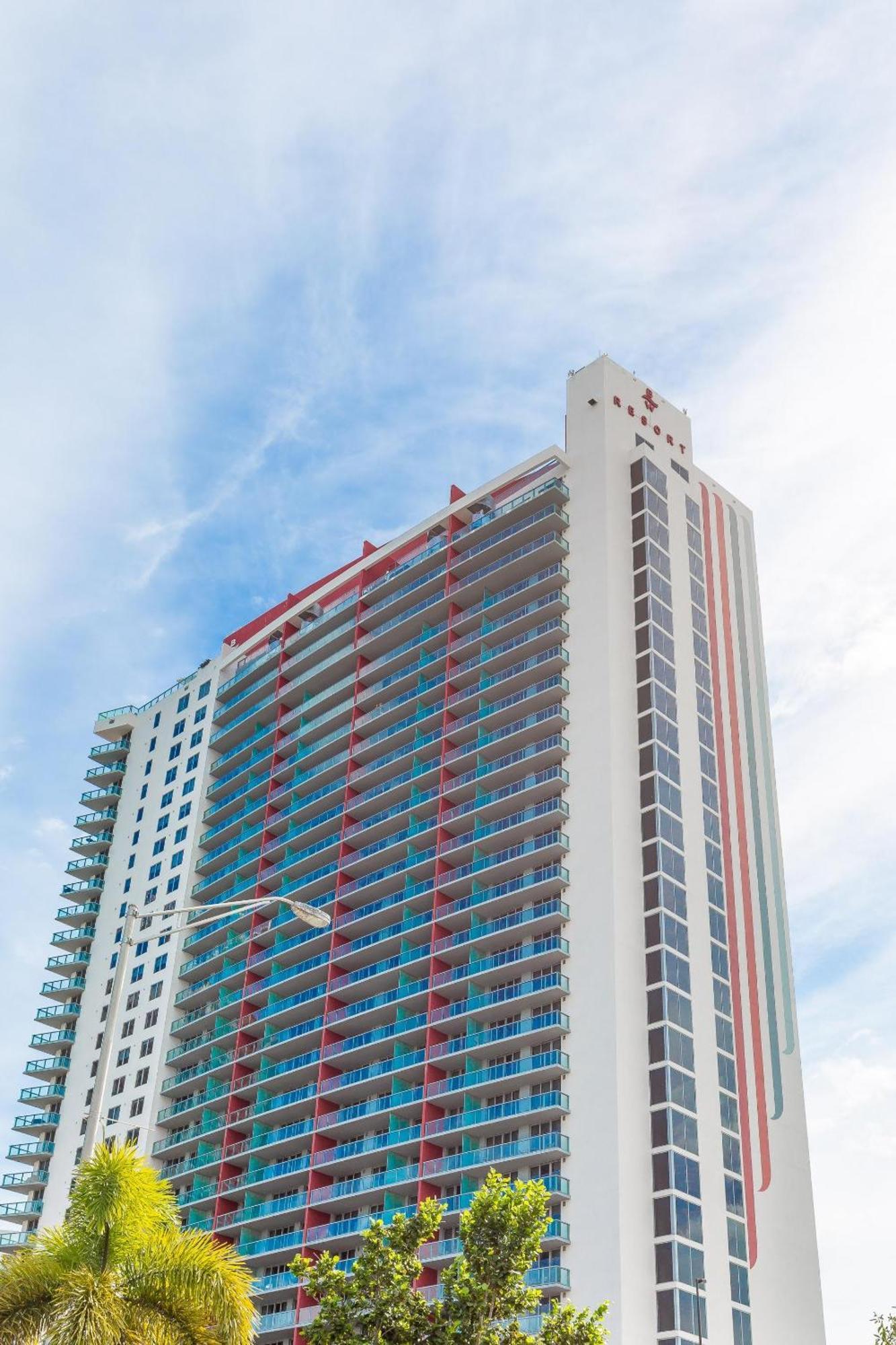 Modern One Bedroom Rental At Beach Walk Resort Miami 18Th Floor Hallandale Beach Esterno foto