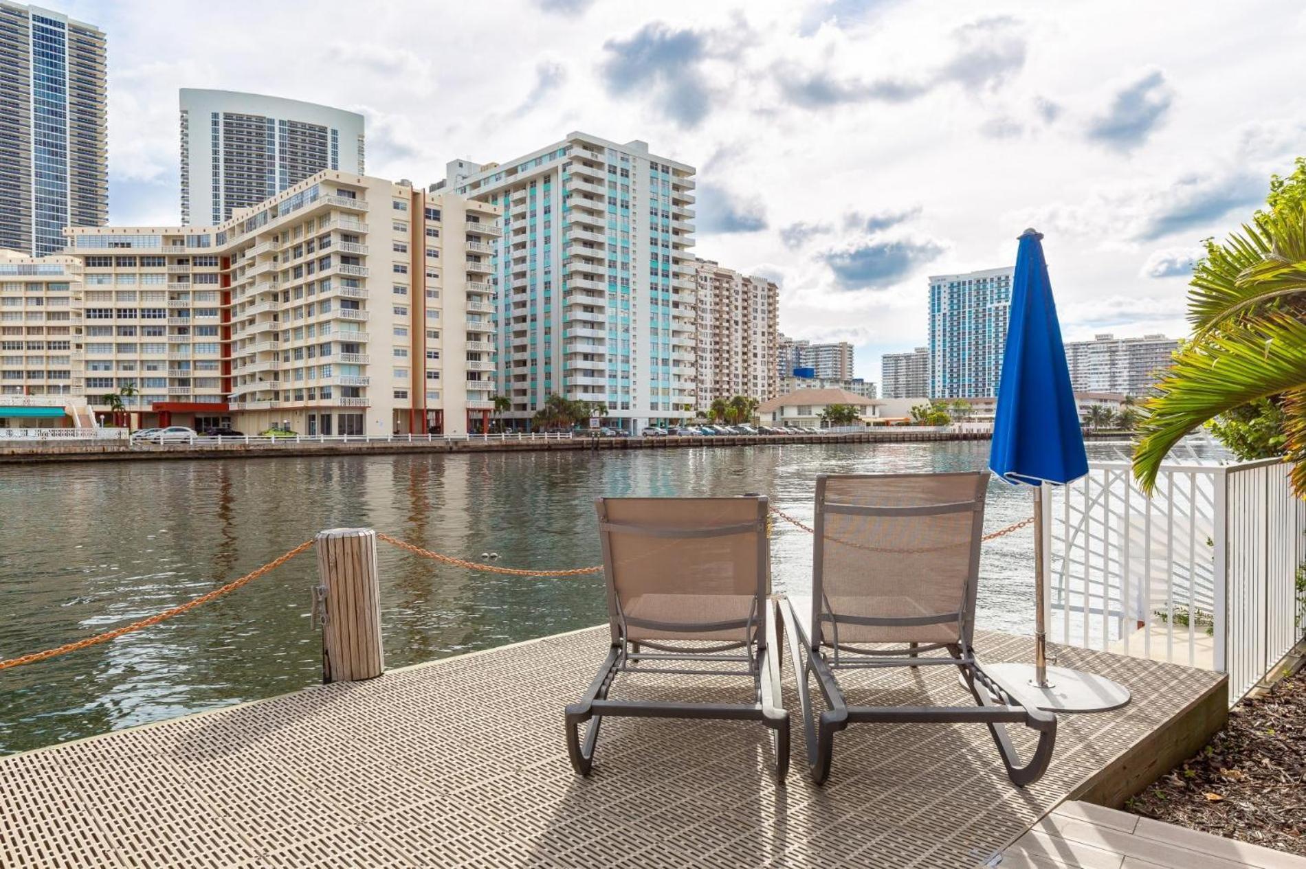 Modern One Bedroom Rental At Beach Walk Resort Miami 18Th Floor Hallandale Beach Esterno foto